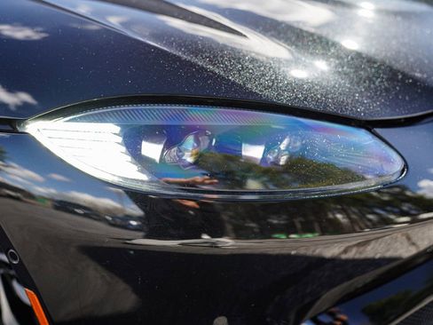 Used 2020 Aston Martin V8 Vantage Coupe image 6