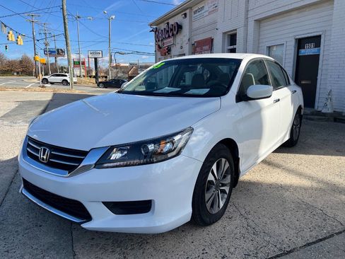 Used 2013 Honda Accord LX image 3