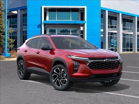 New 2026 Chevrolet Trax RS w/ Sunroof Package FWD image 7