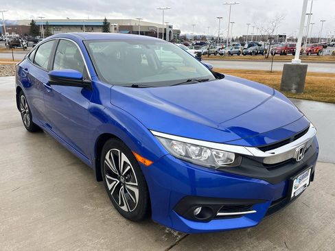 Used 2018 Honda Civic EX-T image 3