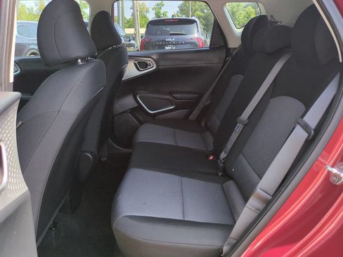 Used 2022 Kia Soul LX FWD image 14