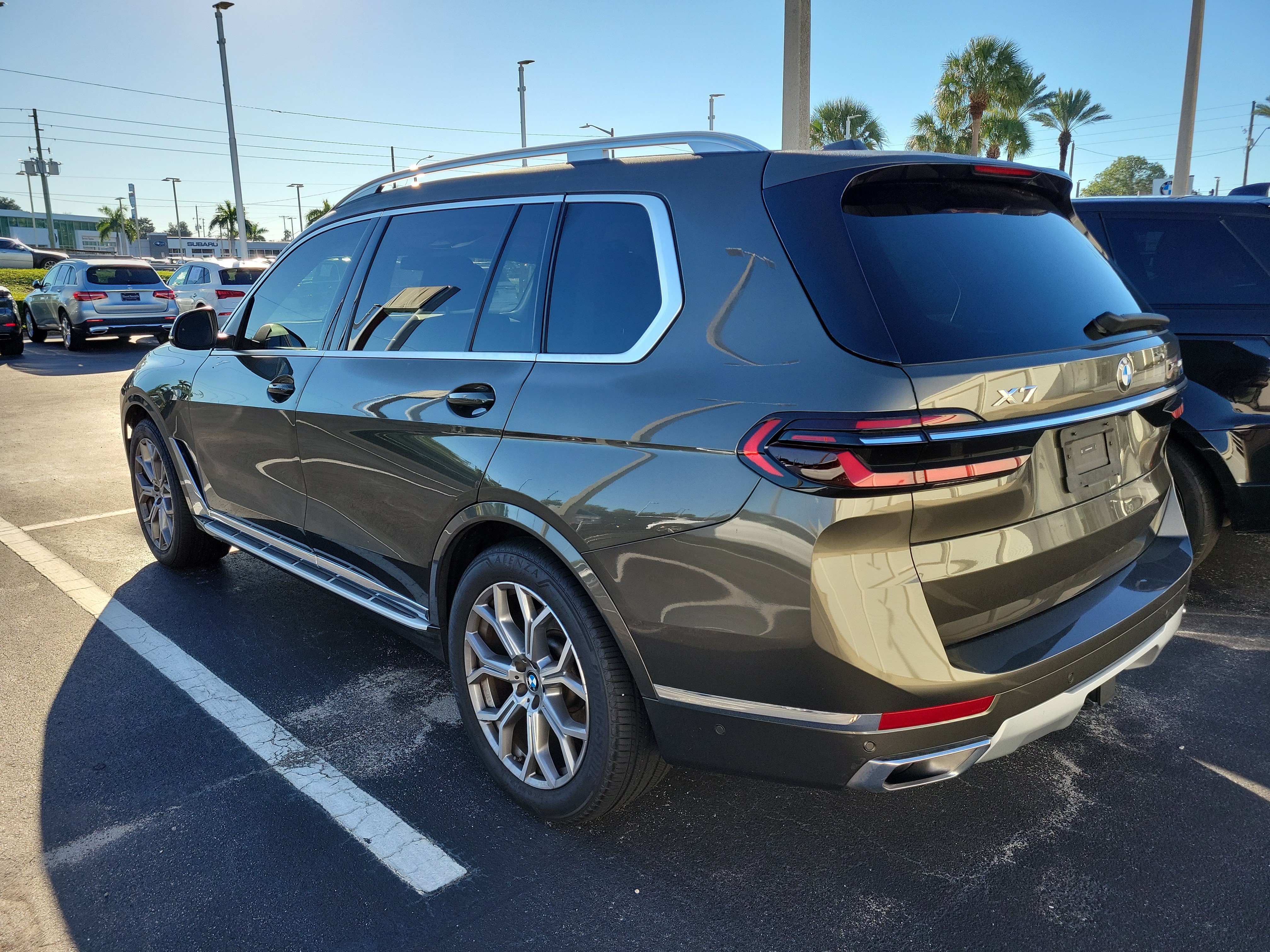 Used 2024 BMW X7 xDrive40i AWD/4WD image 4