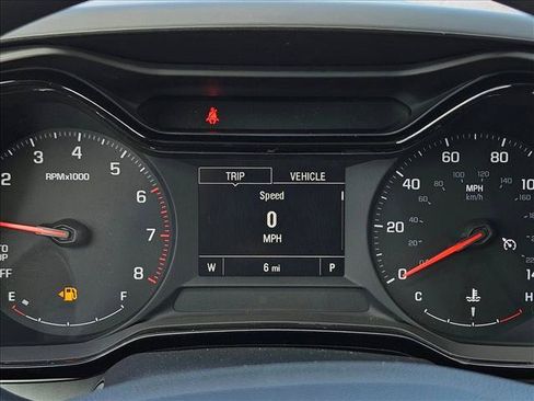 New 2026 Chevrolet Trax LS w/ LS Convenience Package FWD image 11