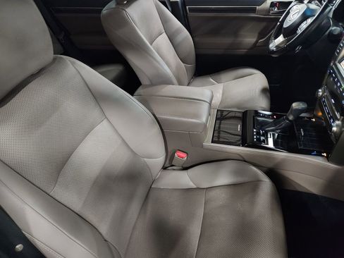 Used 2021 Lexus GX 460 Premium image 29