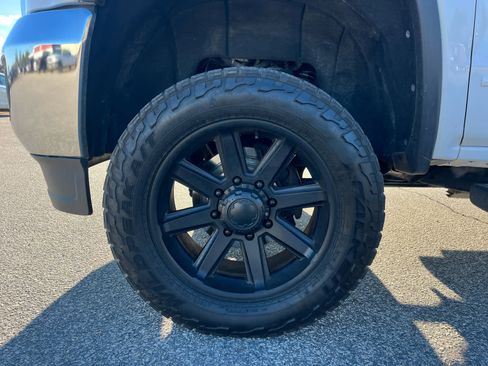 Used 2018 GMC Sierra 2500 SLE w/ SLE Preferred Package image 34