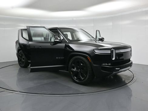 Used 2023 Rivian R1T Adventure AWD/4WD image 25