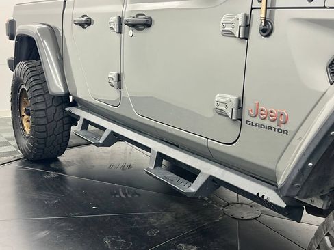 Used 2022 Jeep Gladiator Mojave w/ Safety Group AWD/4WD image 10