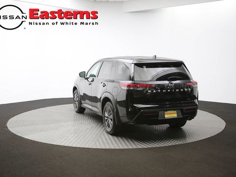 Used 2024 Nissan Pathfinder S image 82