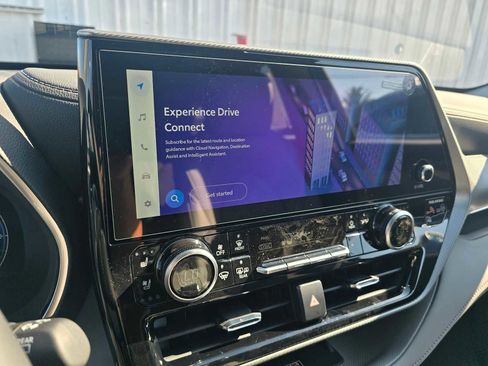 New 2026 Toyota Highlander Platinum image 29