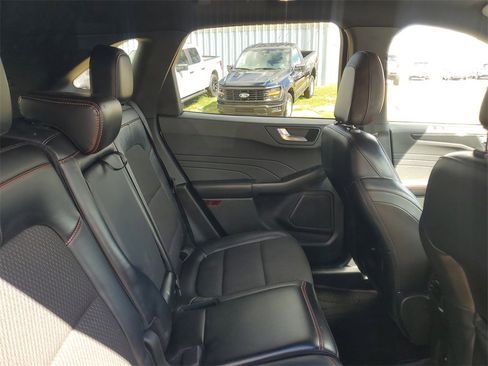 Used 2023 Ford Escape ST-Line image 34