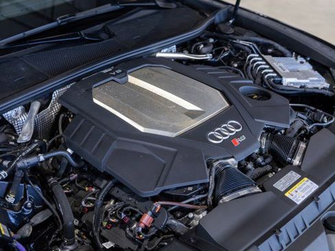 Used 2023 Audi RS 6 w/ Carbon Optic Package image 21