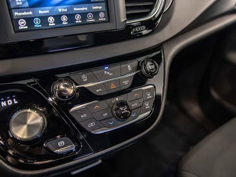 Used 2019 Chrysler Pacifica Touring Plus w/ S Appearance Package FWD image 28