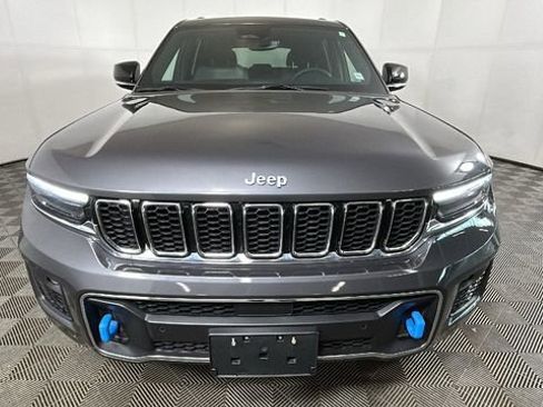 Used 2023 Jeep Grand Cherokee Overland AWD/4WD image 8