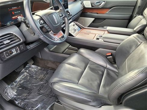 Used 2022 Lincoln Navigator L Reserve image 12
