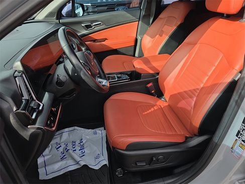 Used 2023 Kia Sportage SX image 12