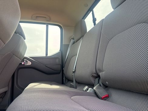 Used 2017 Nissan Frontier SV image 38