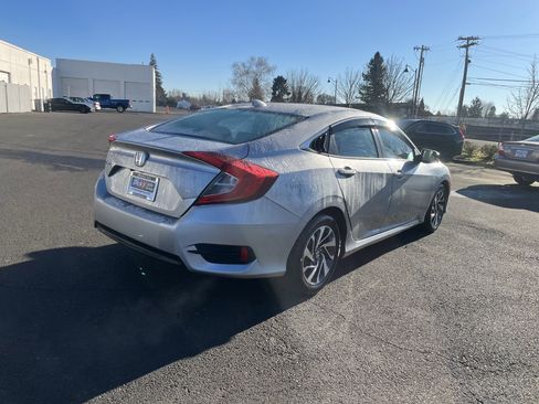 Used 2017 Honda Civic EX image 5