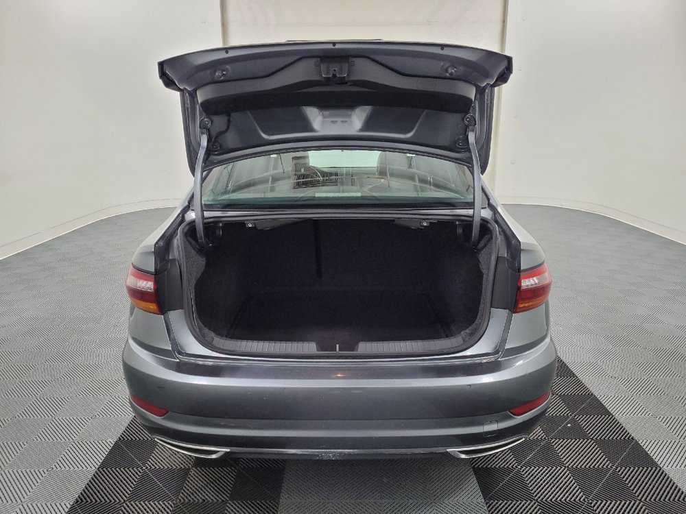 Used 2019 Volkswagen Jetta R-Line FWD image 29