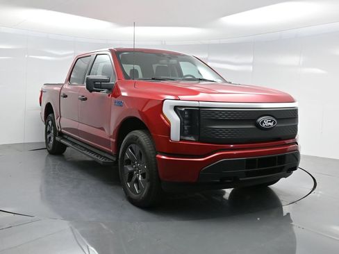 Used 2024 Ford F150 Lightning XLT image 69