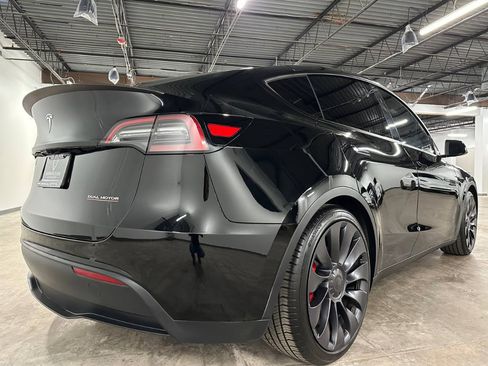 Used 2024 Tesla Model Y Performance image 13