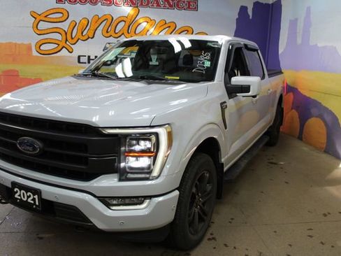 Used 2021 Ford F150 Lariat w/ Equipment Group 502A High AWD/4WD image 4