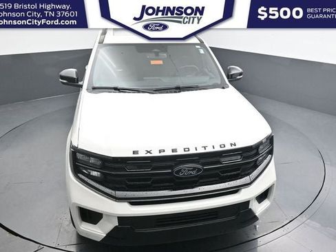 New 2026 Ford Expedition Platinum w/ Stealth Performance Package AWD/4WD image 17