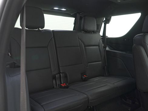 Used 2021 Chevrolet Tahoe Z71 image 16