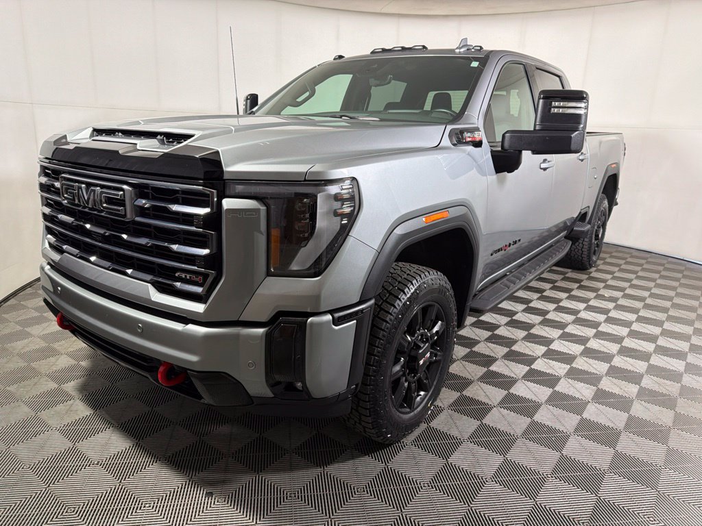 Used 2025 GMC Sierra 3500 AT4 w/ AT4 Premium Plus Package AWD/4WD image 4