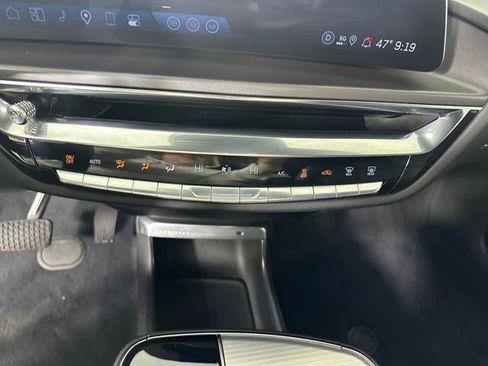 Used 2024 Cadillac Lyriq Tech image 22