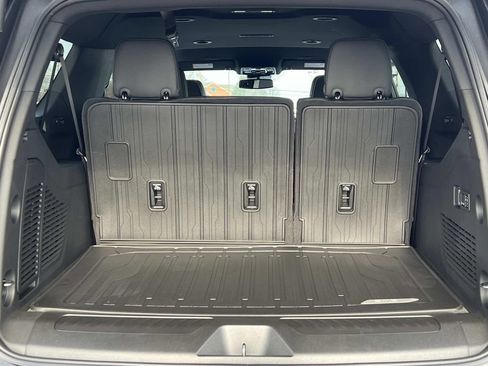 New 2026 GMC Yukon XL Elevation w/ LPO, Floor Liner Package image 10