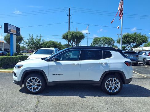 Used 2025 Jeep Compass Limited AWD/4WD image 24