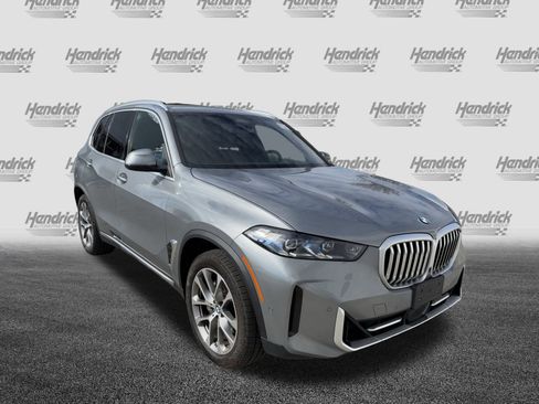 Certified 2024 BMW X5 xDrive40i w/ Premium Package image 3