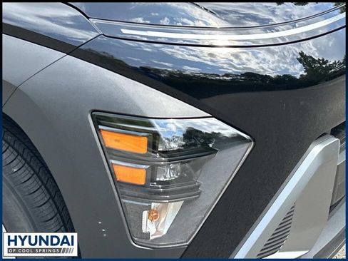 New 2027 Hyundai Kona SE FWD image 10