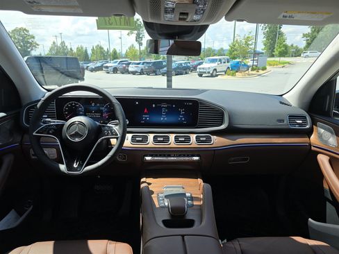 Used 2025 Mercedes-Benz GLE 350 4MATIC image 19