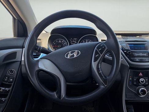 Used 2016 Hyundai Elantra SE image 26