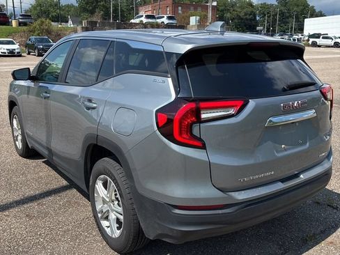 Used 2023 GMC Terrain SLE AWD/4WD image 6