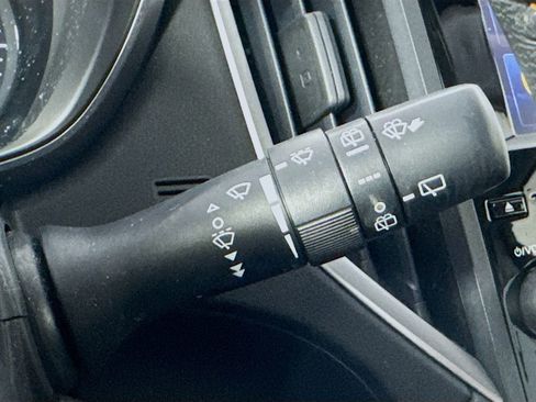 Used 2023 Subaru Crosstrek 2.0i Premium image 13