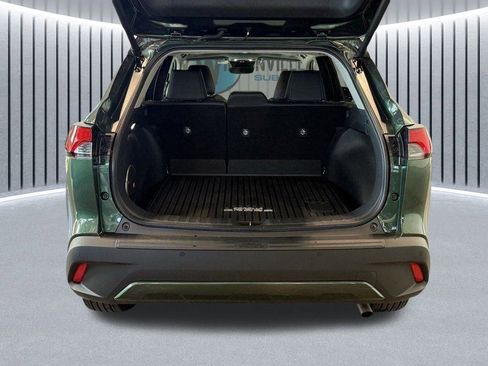 Used 2024 Toyota Corolla Cross XLE image 9