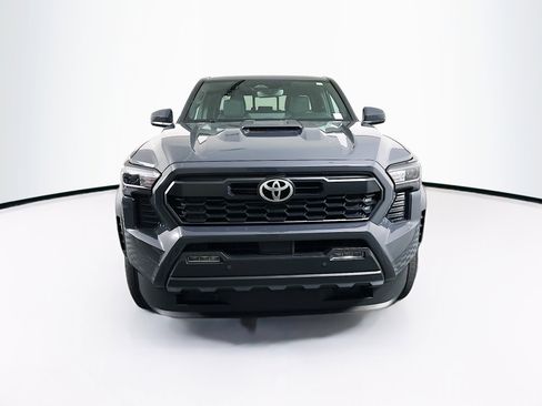 Used 2024 Toyota Tacoma TRD Sport w/ TRD Sport Upgrade Package AWD/4WD image 2