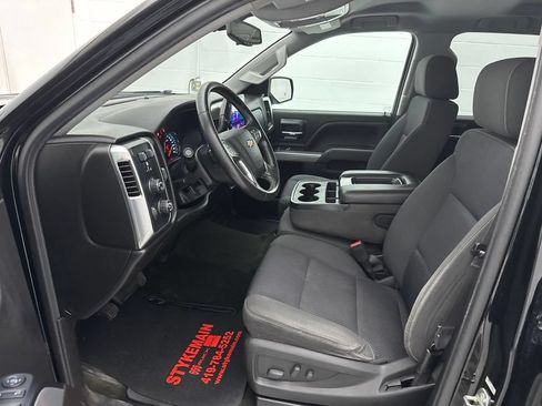 Used 2017 Chevrolet Silverado 1500 LT w/ Midnight Edition AWD/4WD image 15