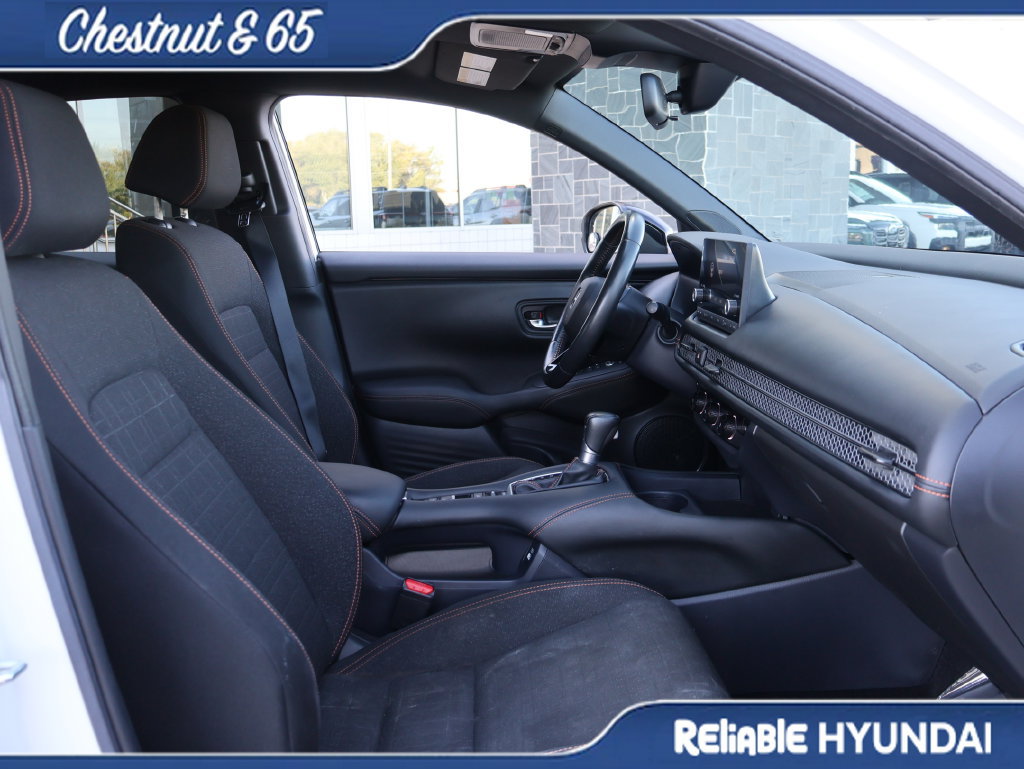 Used 2023 Honda HR-V Sport image 9
