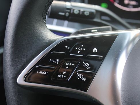 Certified 2025 Mercedes-Benz GLC 300 GLC 300 image 17