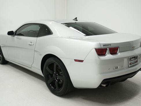 Used 2011 Chevrolet Camaro LT RWD image 6