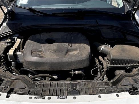 Used 2018 Volvo S60 T5 Inscription image 10