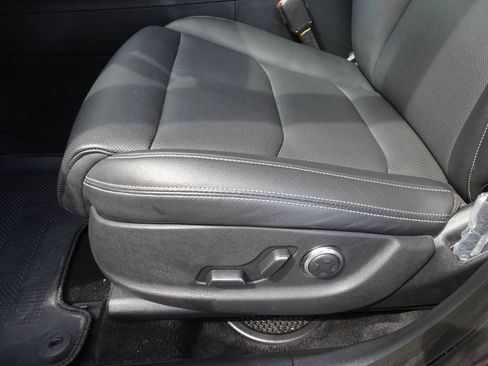 Used 2023 Genesis GV70 2.5T AWD/4WD image 8