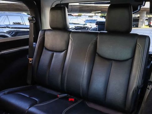 Used 2016 Jeep Wrangler Sahara w/ Connectivity Group image 20