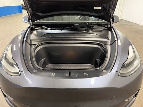 Used 2023 Tesla Model Y Long Range AWD/4WD image 9