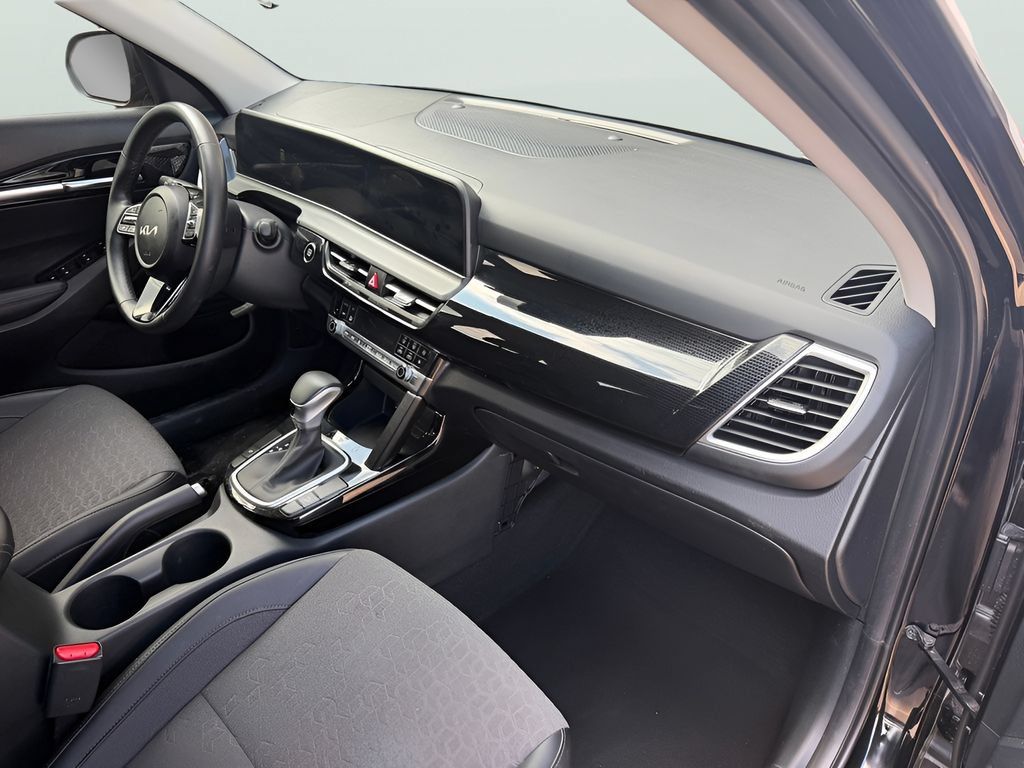 Used 2026 Kia Seltos S FWD image 21