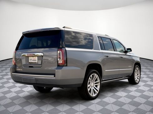 Used 2018 GMC Yukon XL Denali w/ Denali Ultimate Package AWD/4WD image 9