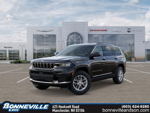New 2025 Jeep Grand Cherokee L Laredo image 1